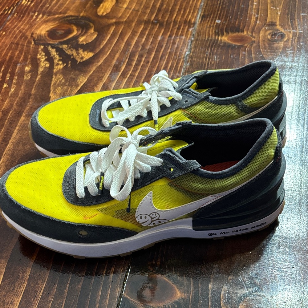 Nike Kids Yellow and Black Sneakers